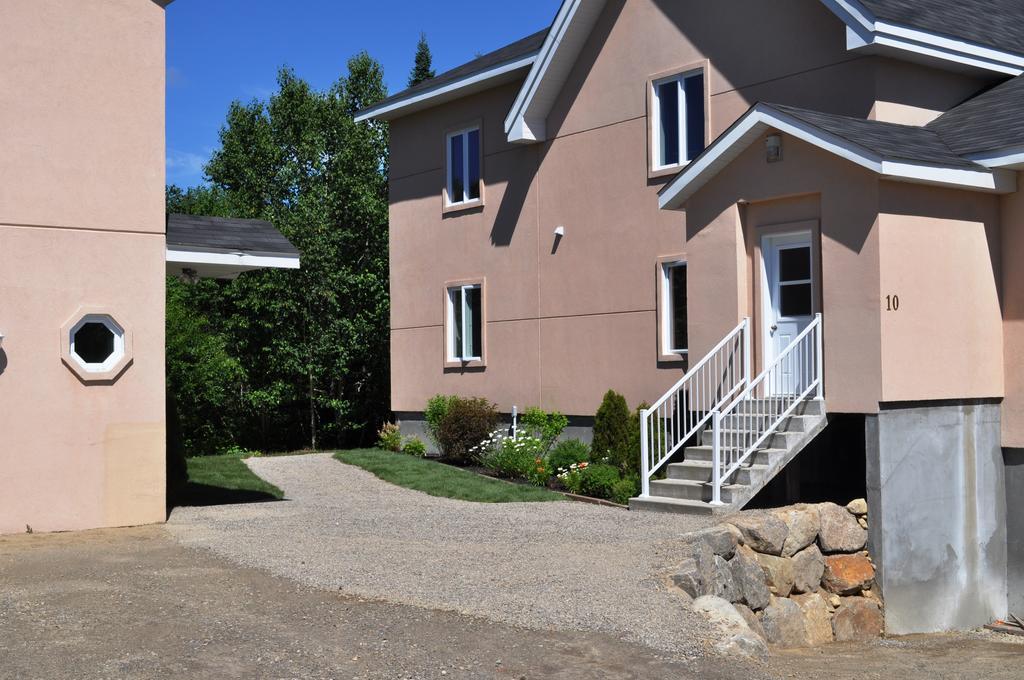 La Taniere De L'Ours Hotel แซงต์-โดนาต์-เดอ-มงกาล์ม ห้อง รูปภาพ