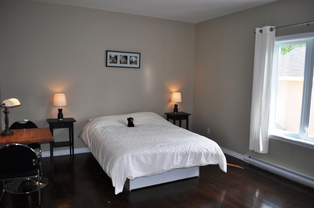La Taniere De L'Ours Hotel แซงต์-โดนาต์-เดอ-มงกาล์ม ห้อง รูปภาพ